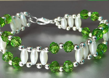 Green with long pearl beads bracelet