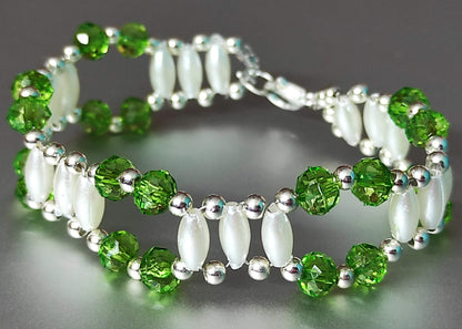 Green with long pearl beads bracelet