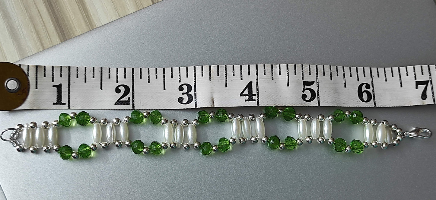 Green with long pearl beads bracelet